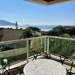 Apartamento Oasis Com Vista Para O Mar By Achei